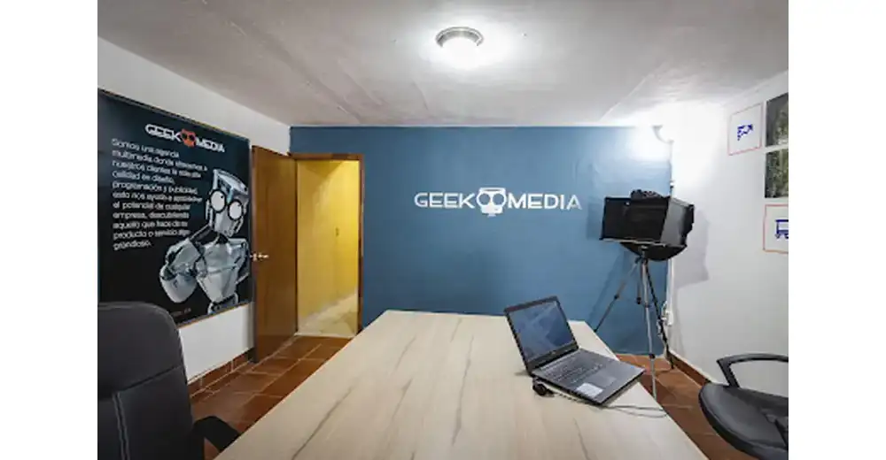 Geek Media
