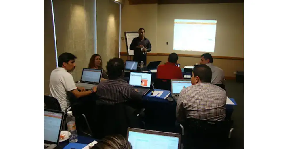 Agencia de Marketing Digital B2B en Monterrey y Cursos de Marketing